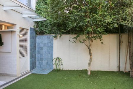 Casa de condomínio à venda com 250m², 3 quartos e 2 vagasChurrasqueira