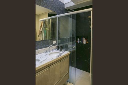 Casa de condomínio à venda com 250m², 3 quartos e 2 vagasBanheiro da Suíte 1