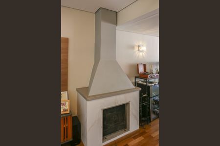 Casa de condomínio à venda com 250m², 3 quartos e 2 vagasSala