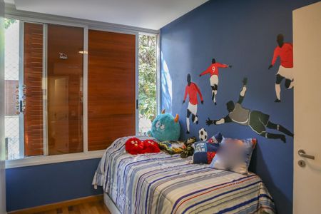 Casa de condomínio à venda com 250m², 3 quartos e 2 vagasSuíte 2