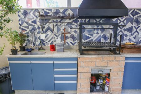 Casa de condomínio à venda com 250m², 3 quartos e 2 vagasChurrasqueira