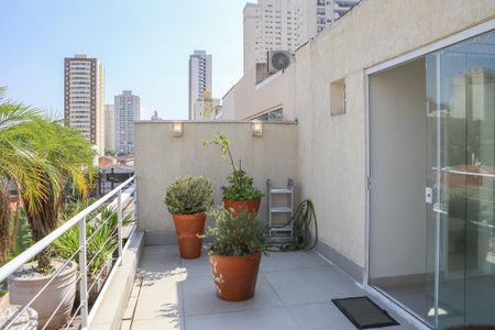 Casa de condomínio à venda com 250m², 3 quartos e 2 vagasSacada