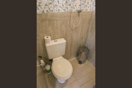 Casa de condomínio à venda com 250m², 3 quartos e 2 vagasBanheiro da Churrasqueira