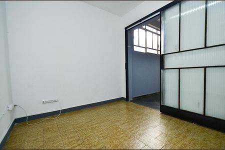 Casa para alugar com 45m², 1 quarto e sem vaga Casa para alugar com 45m², 1 quarto e sem vagaSala