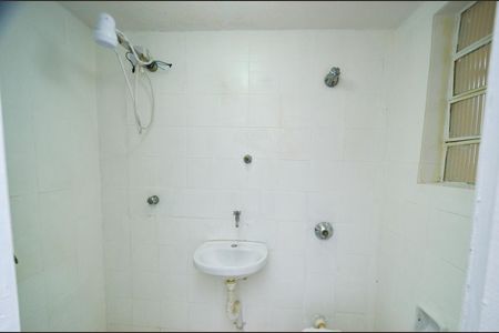Casa para alugar com 45m², 1 quarto e sem vaga Casa para alugar com 45m², 1 quarto e sem vagaBanheiro