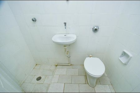 Casa para alugar com 45m², 1 quarto e sem vaga Casa para alugar com 45m², 1 quarto e sem vagaBanheiro