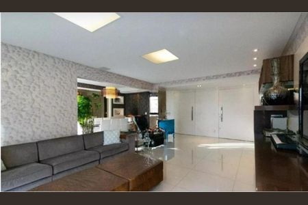 Apartamento à venda com 177m², 3 quartos e 3 vagasFoto 01