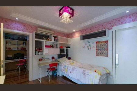 Apartamento à venda com 177m², 3 quartos e 3 vagasFoto 01