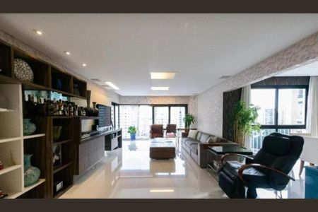 Apartamento à venda com 177m², 3 quartos e 3 vagasFoto 01