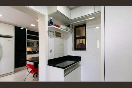 Apartamento à venda com 177m², 3 quartos e 3 vagasFoto 01