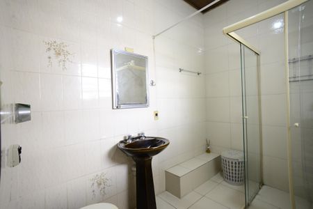 Casa para alugar com 350m², 5 quartos e 2 vagasBanheiro da Suíte 1
