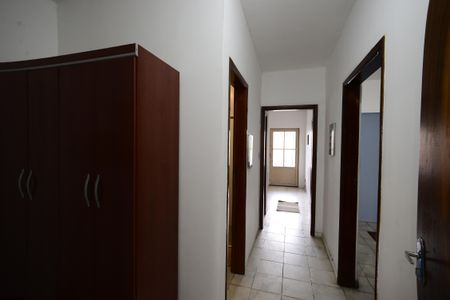 Casa para alugar com 350m², 5 quartos e 2 vagasCorredor
