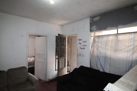 Casa à venda com 153m², 2 quartos e 1 vagaSala