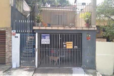 Casa à venda com 153m², 2 quartos e 1 vaga Casa à venda com 153m², 2 quartos e 1 vagaFachada