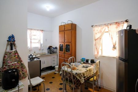 Casa à venda com 298m², 5 quartos e 5 vagasCozinha