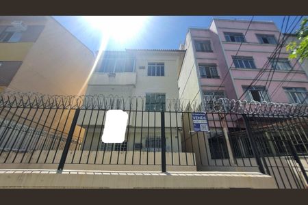 Apartamento à venda com 97m², 3 quartos e sem vagaFachada e Placa