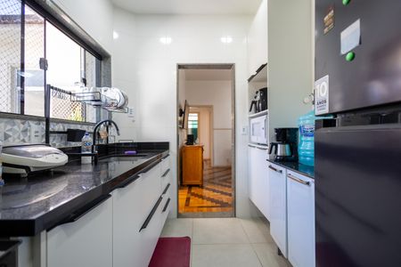 Apartamento à venda com 97m², 3 quartos e sem vagaCozinha