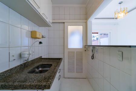 Casa de condomínio à venda com 70m², 2 quartos e 1 vaga Casa de condomínio à venda com 70m², 2 quartos e 1 vagaCozinha