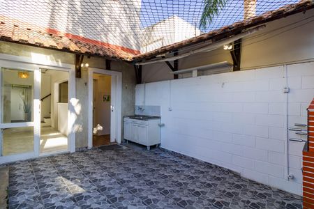 Casa de condomínio à venda com 70m², 2 quartos e 1 vaga Casa de condomínio à venda com 70m², 2 quartos e 1 vagaÁrea Gourmet