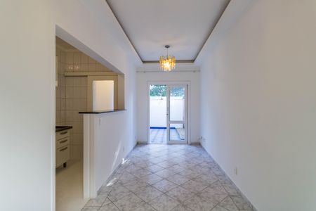 Casa de condomínio à venda com 70m², 2 quartos e 1 vaga Casa de condomínio à venda com 70m², 2 quartos e 1 vagaSala