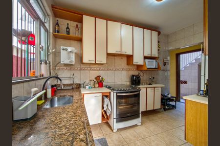 Casa à venda com 247m², 5 quartos e 2 vagasCozinha