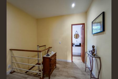 Casa à venda com 247m², 5 quartos e 2 vagasHall social
