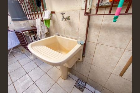 Casa à venda com 247m², 5 quartos e 2 vagasÁrea de Serviço