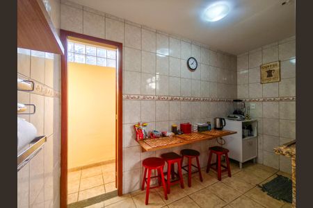 Casa à venda com 247m², 5 quartos e 2 vagasCozinha