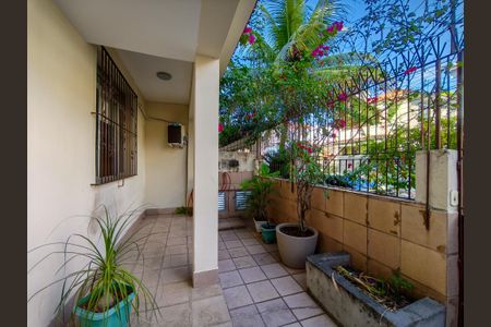 Casa à venda com 247m², 5 quartos e 2 vagasQuintal