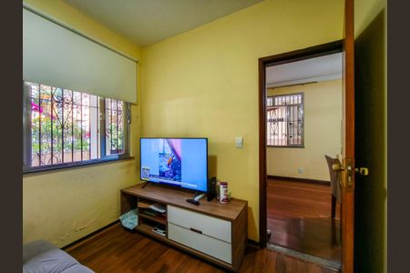 Casa à venda com 247m², 5 quartos e 2 vagasQuarto 3