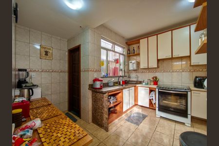 Casa à venda com 247m², 5 quartos e 2 vagasCozinha