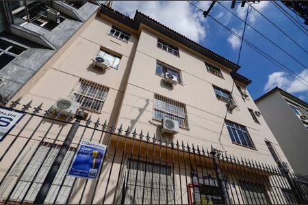 Apartamento à venda com 44m², 1 quarto e sem vagaFachada e placa