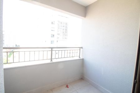 Apartamento à venda com 32m², 1 quarto e sem vaga Apartamento à venda com 32m², 1 quarto e sem vagaTerraço