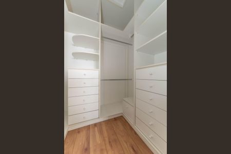 Apartamento à venda com 127m², 3 quartos e 2 vagas Apartamento à venda com 127m², 3 quartos e 2 vagasSuíte - Closet