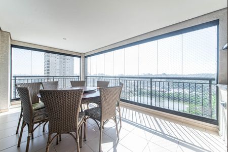 Apartamento à venda com 127m², 3 quartos e 2 vagas Apartamento à venda com 127m², 3 quartos e 2 vagasVaranda