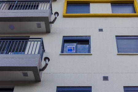Apartamento à venda com 37m², 2 quartos e sem vaga Apartamento à venda com 37m², 2 quartos e sem vagaPlaca