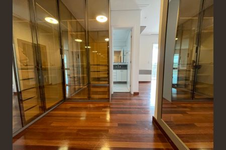 Apartamento à venda com 171m², 3 quartos e 3 vagasCloset da suíte 1