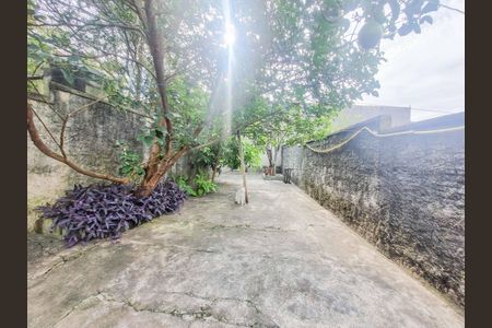 Casa à venda com 122m², 2 quartos e 2 vagas Casa à venda com 122m², 2 quartos e 2 vagasQuintal