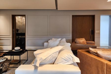 Apartamento para alugar com 242m², 4 quartos e 3 vagas Apartamento para alugar com 242m², 4 quartos e 3 vagasSala