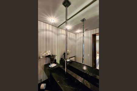 Apartamento para alugar com 242m², 4 quartos e 3 vagas Apartamento para alugar com 242m², 4 quartos e 3 vagasLavabo