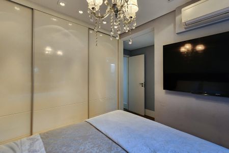 Apartamento para alugar com 242m², 4 quartos e 3 vagas Apartamento para alugar com 242m², 4 quartos e 3 vagasSuíte 4