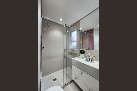 Apartamento para alugar com 242m², 4 quartos e 3 vagas Apartamento para alugar com 242m², 4 quartos e 3 vagasBanheiro da Suíte 4