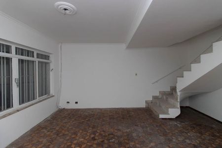 Casa à venda com 145m², 3 quartos e 2 vagas Casa à venda com 145m², 3 quartos e 2 vagasSala