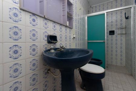 Casa à venda com 145m², 3 quartos e 2 vagas Casa à venda com 145m², 3 quartos e 2 vagasBanheiro