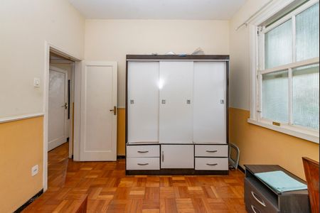 Casa à venda com 375m², 4 quartos e 5 vagas Casa à venda com 375m², 4 quartos e 5 vagasQuarto 2