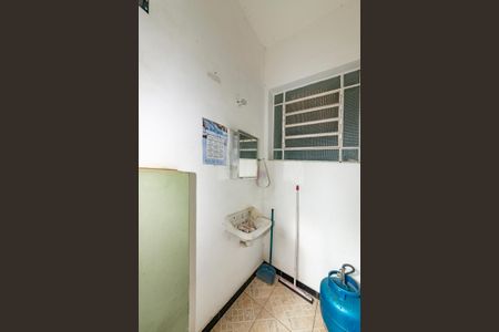 Casa à venda com 375m², 4 quartos e 5 vagas Casa à venda com 375m², 4 quartos e 5 vagasÁrea de Serviço