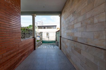 Casa à venda com 375m², 4 quartos e 5 vagas Casa à venda com 375m², 4 quartos e 5 vagasGaragem