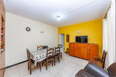 Casa à venda com 375m², 4 quartos e 5 vagas Casa à venda com 375m², 4 quartos e 5 vagasSala 4