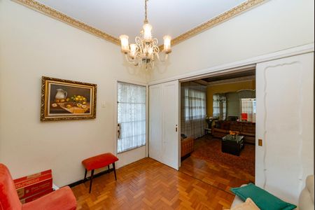 Casa à venda com 375m², 4 quartos e 5 vagas Casa à venda com 375m², 4 quartos e 5 vagasSala 1