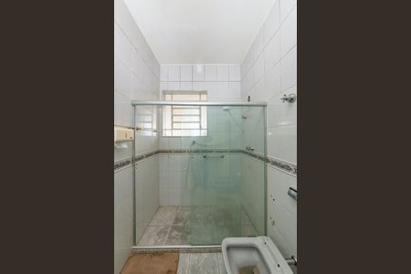 Casa à venda com 375m², 4 quartos e 5 vagas Casa à venda com 375m², 4 quartos e 5 vagasBanheiro Social 1